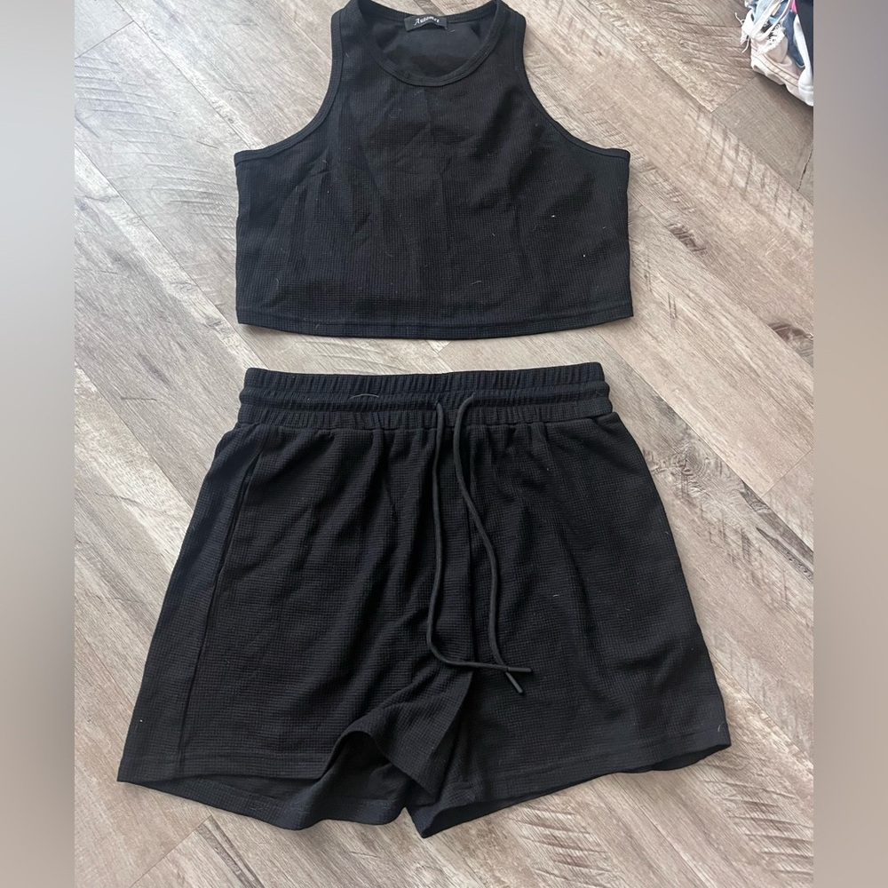 Black Athletic Crop Top and Shorts Set